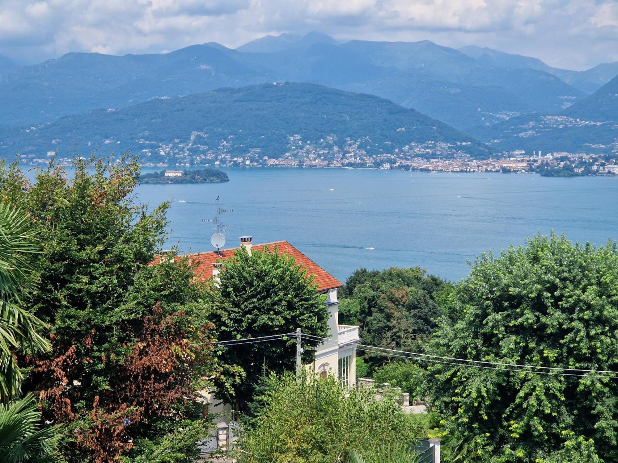 Rifugio Del - Con Cortile Interno Stresa